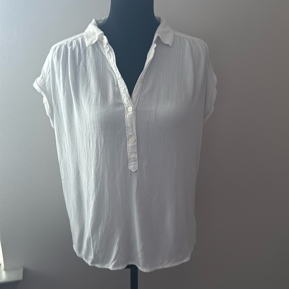 LOFT Petites white Gauzy short sleeves 1/4 button top casual blouse Sz MP - Picture 1 of 6